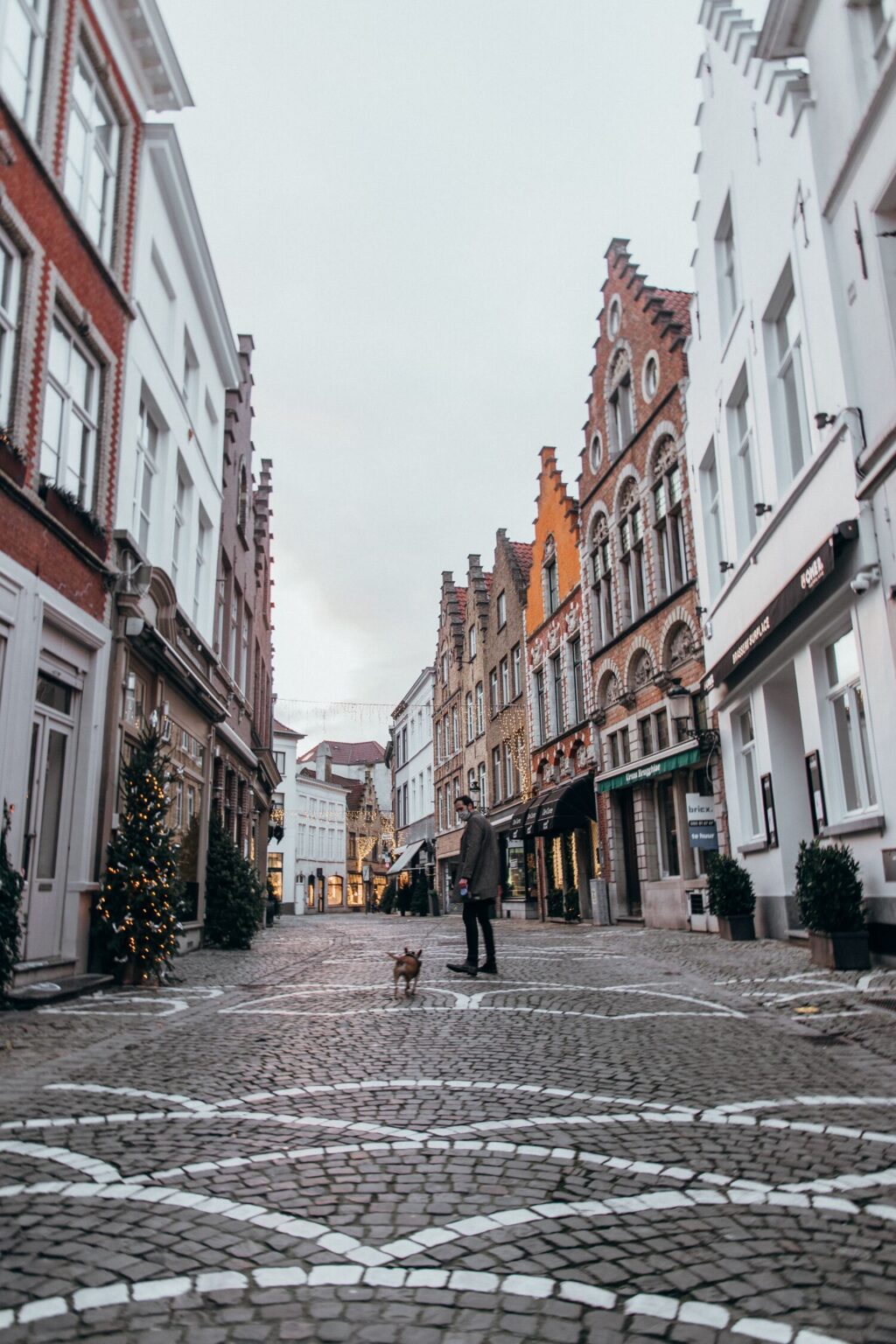 My Authentic Walking Tour of Bruges - wafflesandlamingtons